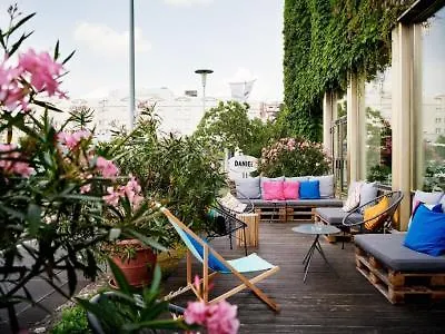 Daniel - Smart Lifestyle Near Centre Otel 3*