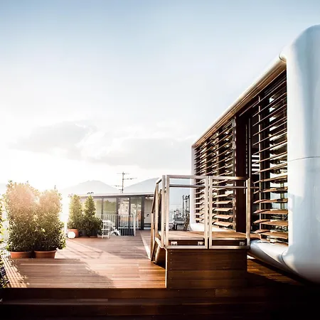 Daniel - Smart Lifestyle Near Centre 3*