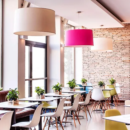 Daniel - Smart Lifestyle Near Centre 3*