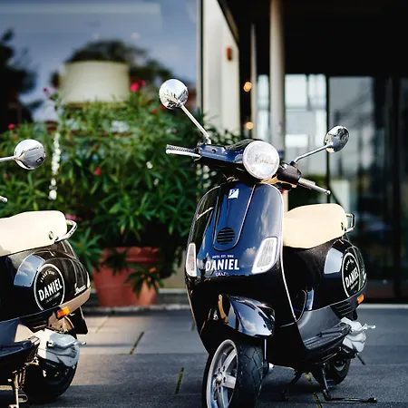 Отель Daniel - Smart Lifestyle Near Centre Грац