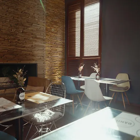 Daniel - Smart Lifestyle Near Centre 3*