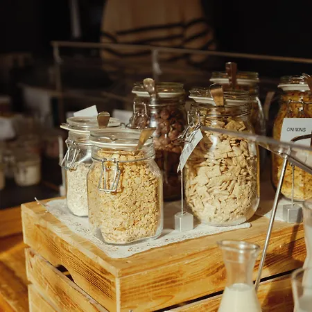 Отель Daniel - Smart Lifestyle Near Centre