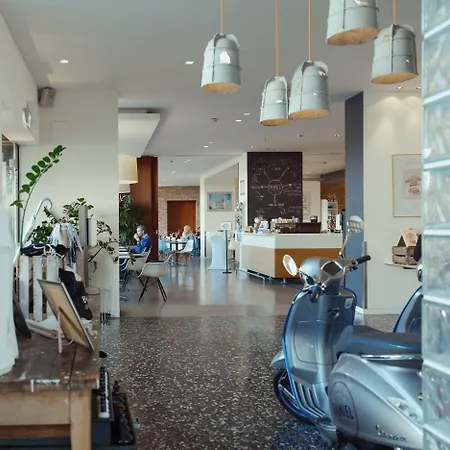 Daniel - Smart Lifestyle Near Centre Otel 3*
