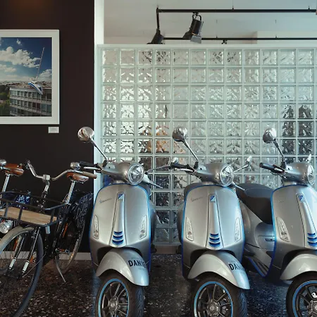 Daniel - Smart Lifestyle Near Centre