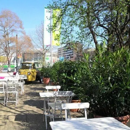 Daniel - Smart Lifestyle Near Centre Otel