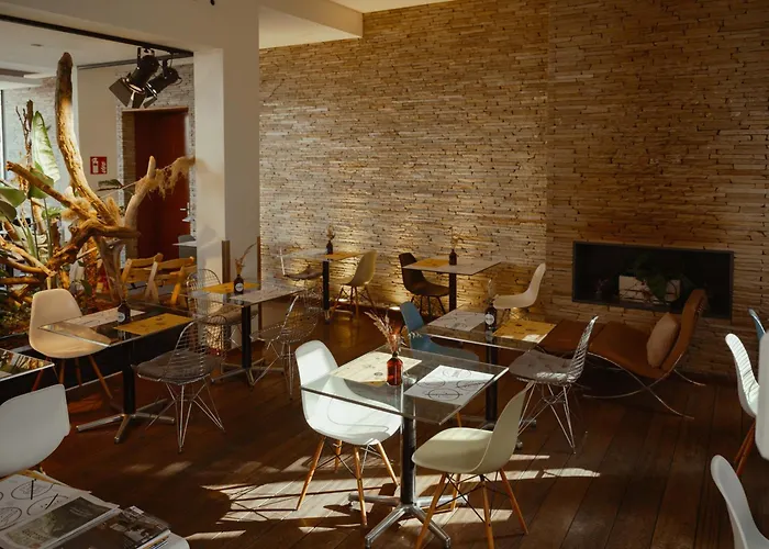 Daniel - Smart Lifestyle Near Centre Hotel 3*