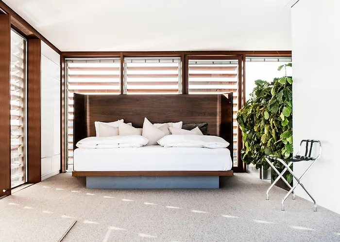 Daniel - Smart Lifestyle Near Centre Hotel 3*